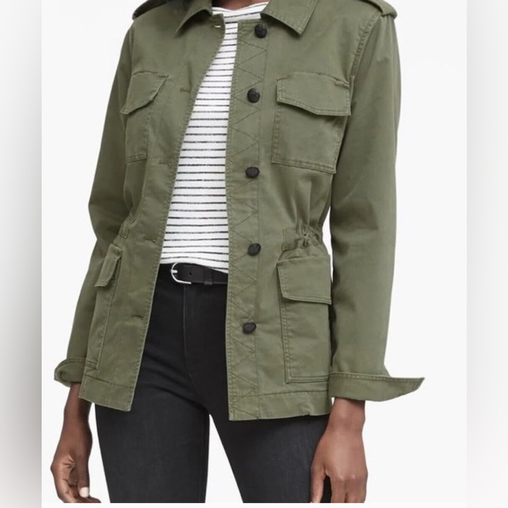 Banana Republic Classic Utility Jacket in Deep Olive Size Petite XS
